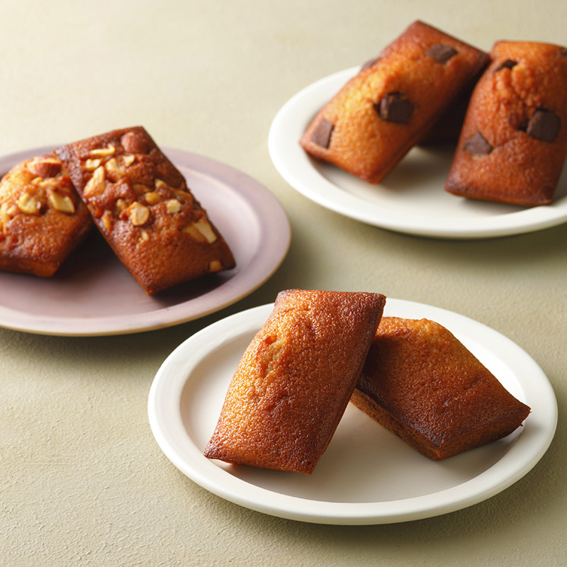 ラ フルール』のフィナンシェ15個（プレーン、ショコラ、キャラメル