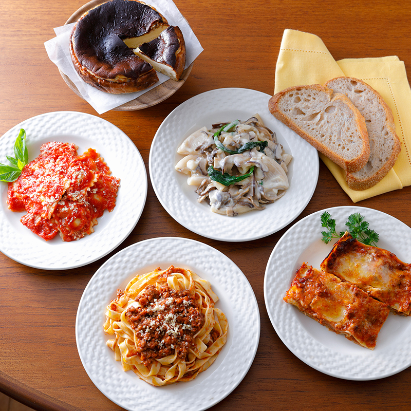 PASTA＋（パスタピュ）』の 【冷凍】パスタ4種、チーズケーキ、自家製