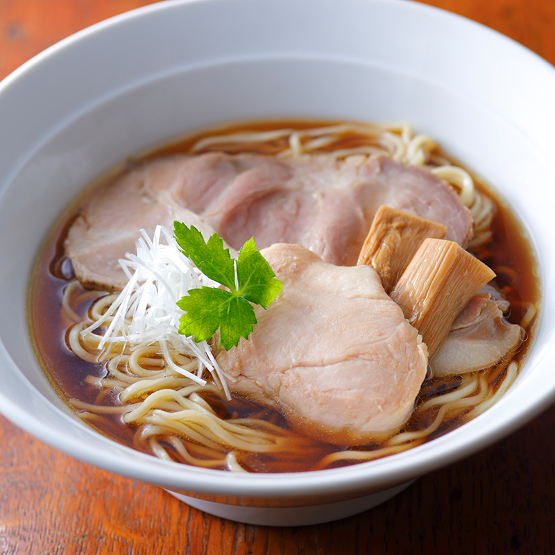 『らぁ麺とうひち』の<br>鶏醤油らぁ麺 鶏油まぜそばセット