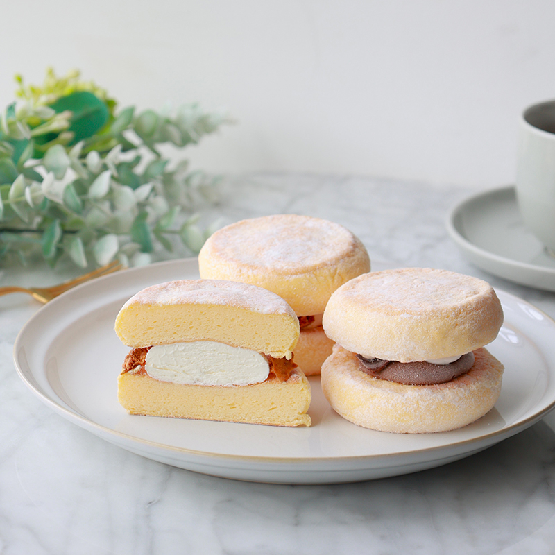 『Lion CAFE』の <br>ふわふわパンケーキサンド10個入り