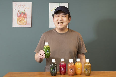 『amaサラダ』の<br>コールドプレスジュース1デイグレンズ（ボトル）